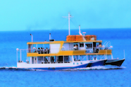 大型水中観光船『オルカ号』の海